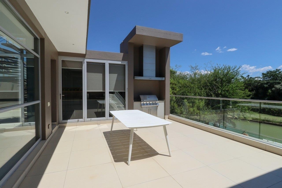 6 Bedroom Property for Sale in The Islands Estates North West